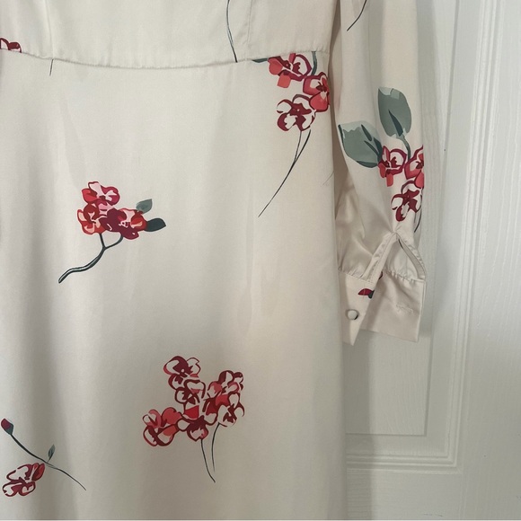 Cream Long-Sleeve Floral Button-Front Midi Dress - Picture 4 of 6